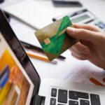 Como evitar riscos trabalhistas ao utilizar cartões multibenefícios?